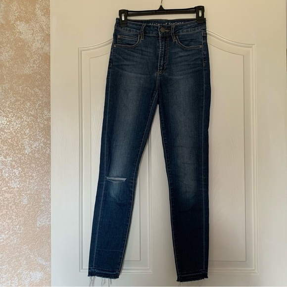 Women’s Articles of Society Heather High Rise Cropped Bilbao Distressed Jeans - Picture 1 of 7